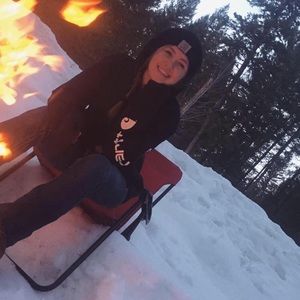 Meet your Posher, Abby